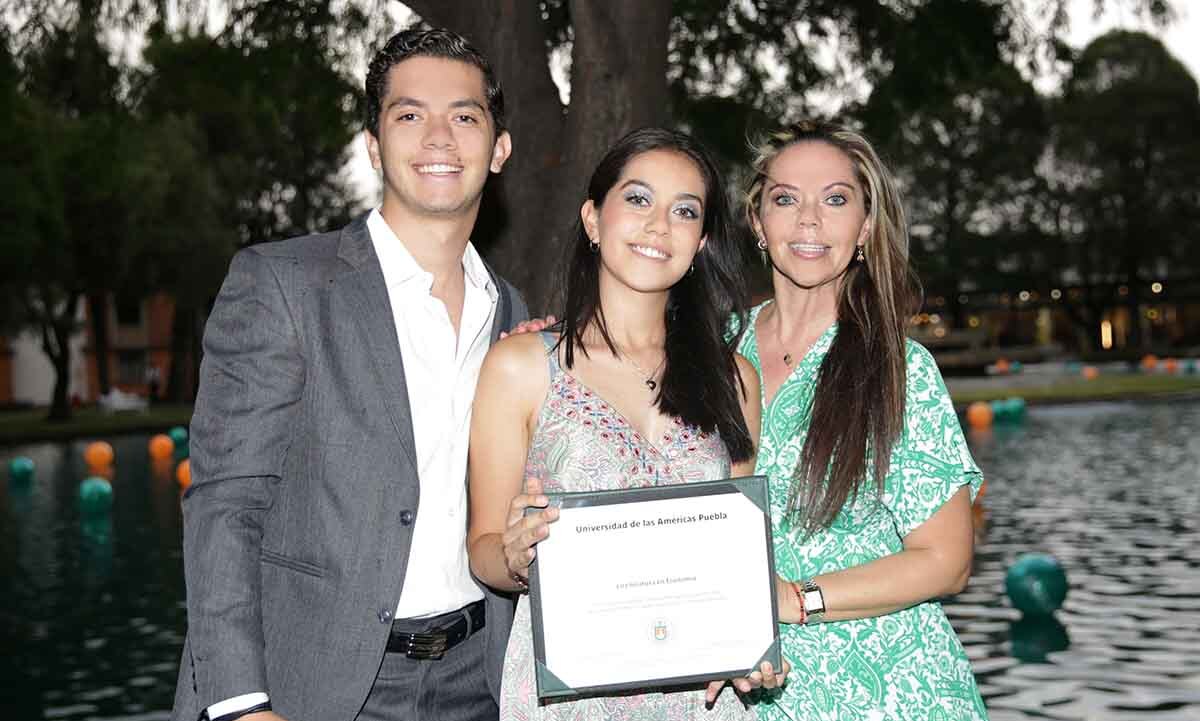 Genaro Sarabia, María José Sarabia y Lorena García