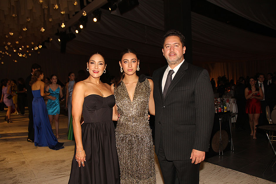 Erika Zamora, Isabella Orendain y Andrés Orendain