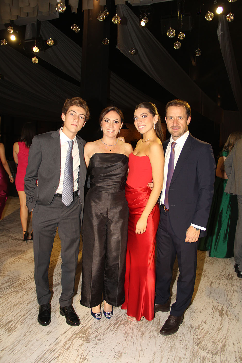 Sergio Roux, Tatiana Roux, Nicole Roux y Sergio Roux.