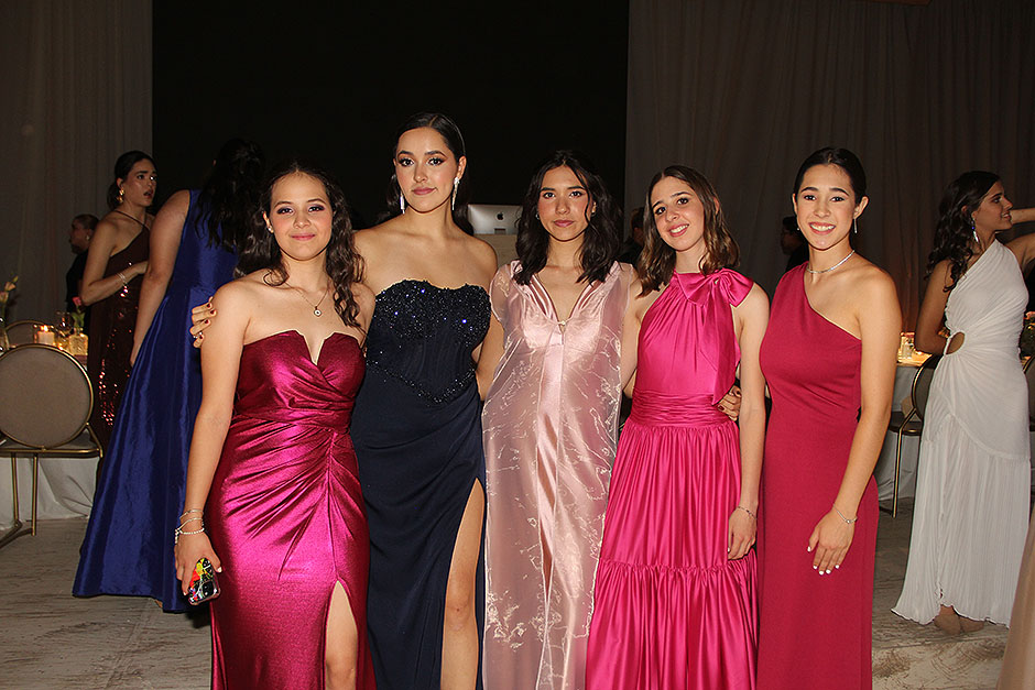 Ana Sofi Castro, Camila Ramírez, Natalia Rojas, Daniela Martínez y Mariana Carothers