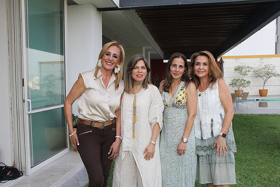 Esther Parra, Catalina Olea, Valeria del Valle y Pilar Covarrubias