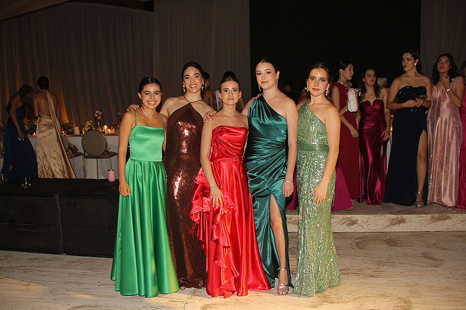 Maria Coker, Lucía Salido, Pau López, Gabriela Morales y Carola Aceves