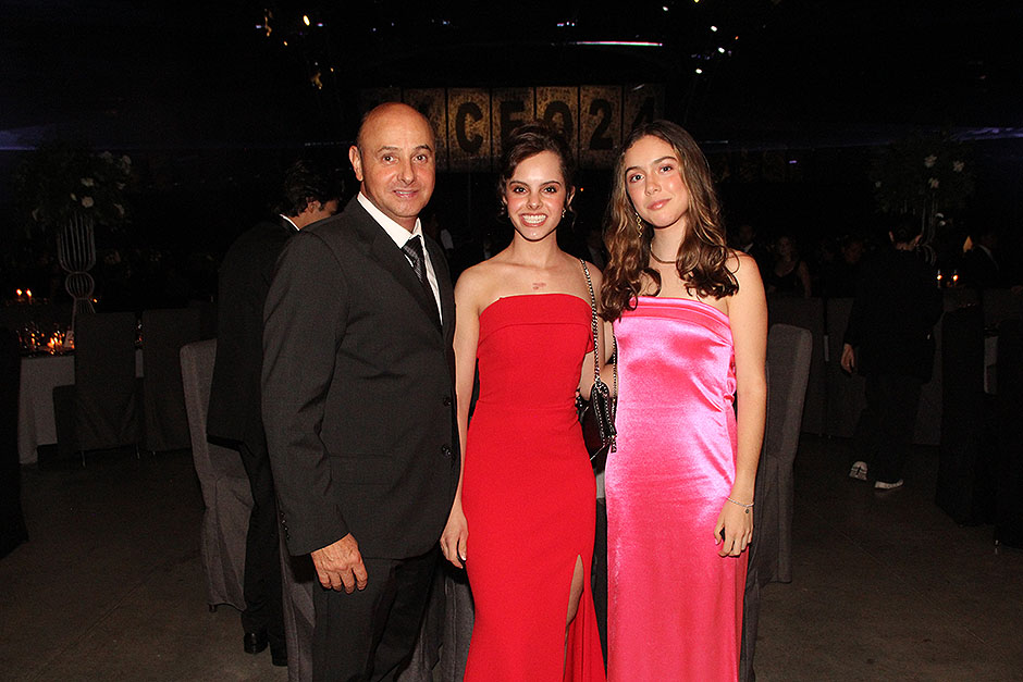 Rafael Santos, Natalia Santos y Regina Gerber
