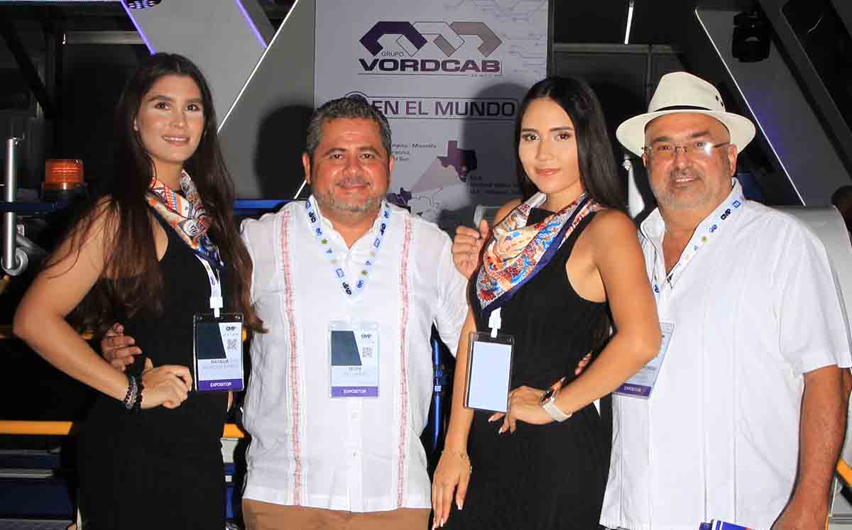 Asistentes nos regalaron sus mejores sonrisas en el Congreso Mexicano del Petróleo 2024