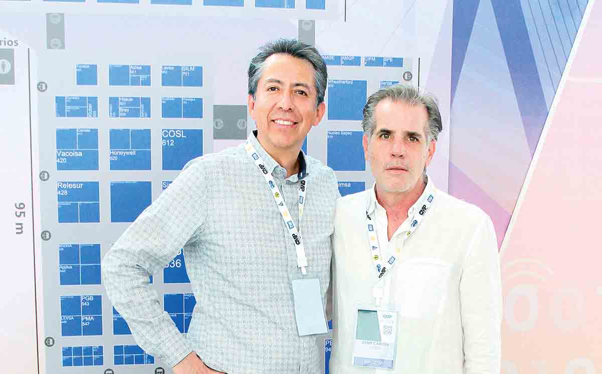 CARLOS GUTIÉRREZ Y GERARDO GUERRERO presentes evento más importante de América Latina relacionado con la industria petrolera