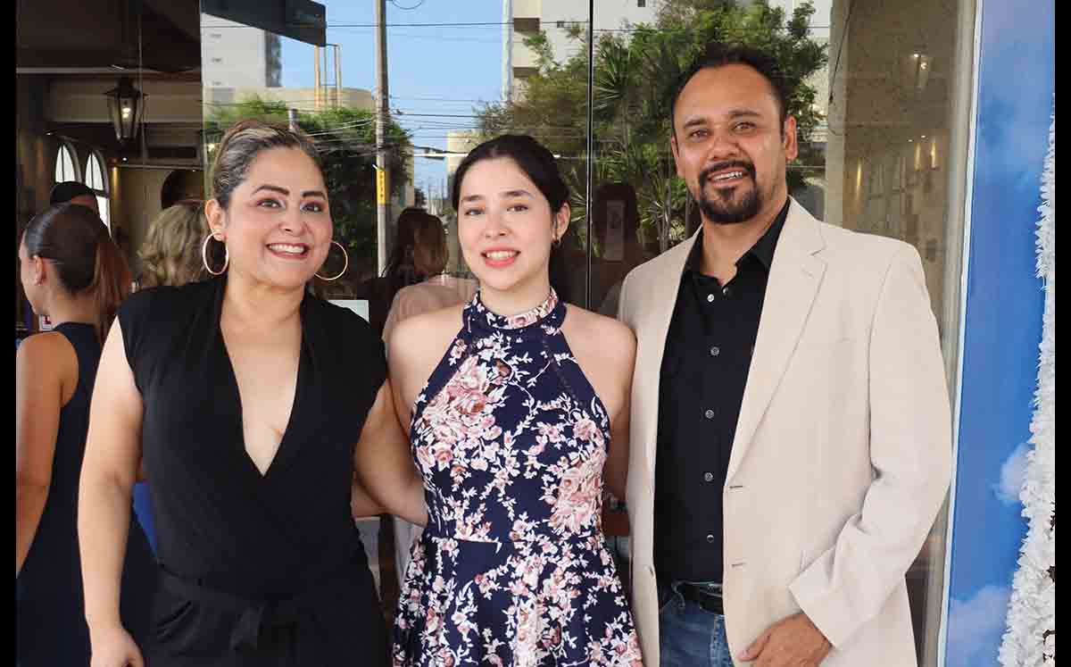 Asistentes llegaron con sus mejores outfits a la misa