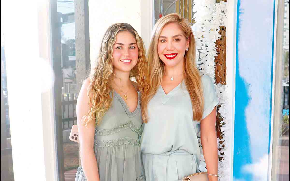 CAMILA SCHEKAIBAN Y SANDRA DE SCHEKAIBAN lucen hermosas bajo nuestra lente