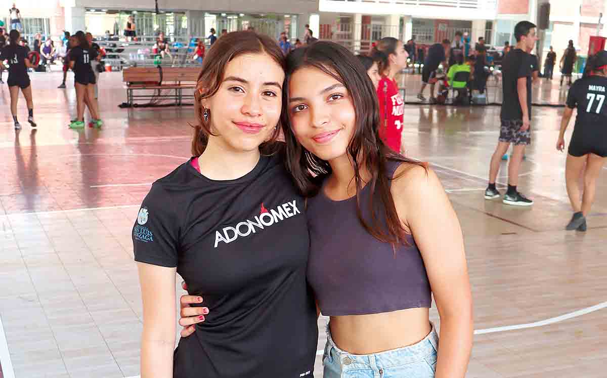 CAROLINA RAMÍREZ Y REGINA CAMPOS nos regalaron sus mejores sonrisas en las Fiestas de Fuego Nuevo 2024