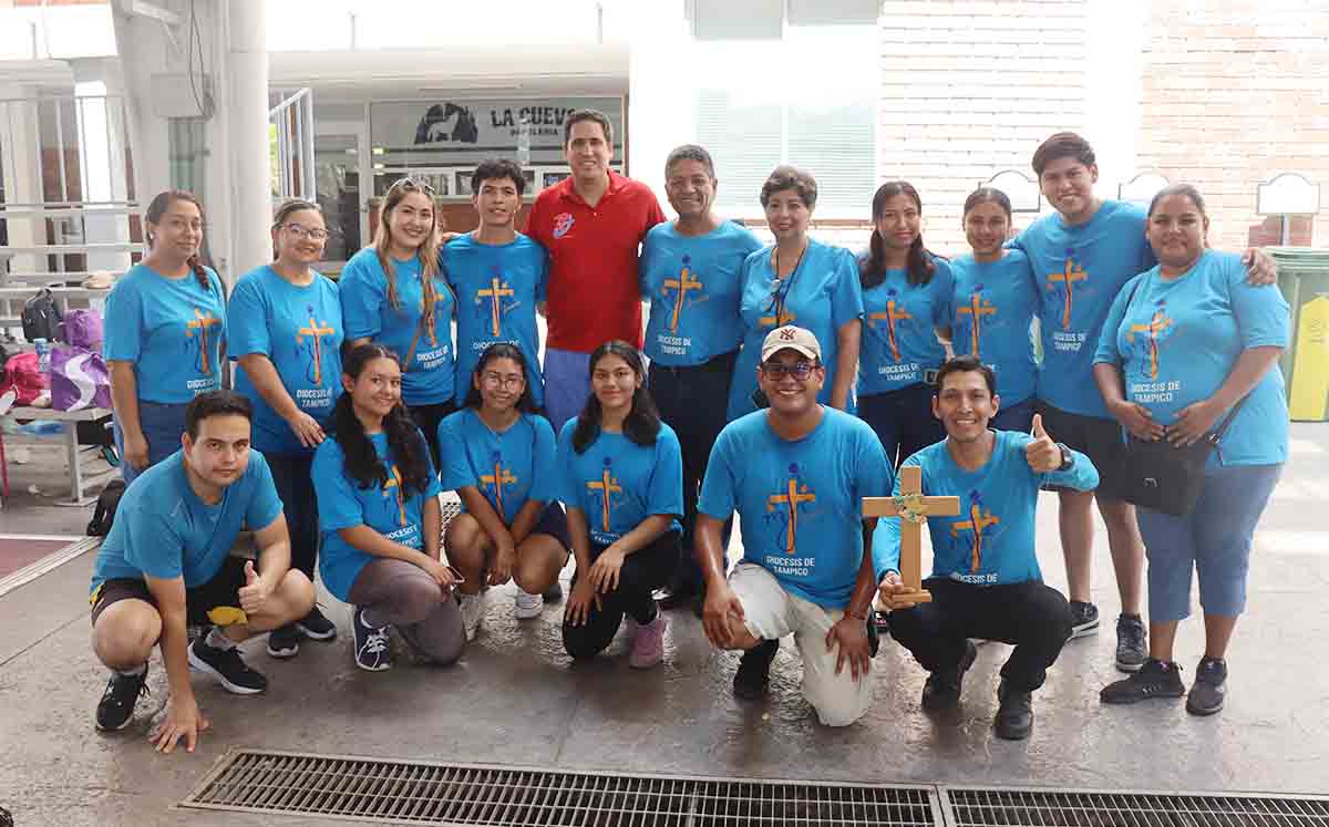 Asistentes participaron en las diferentes disciplinas de fútbol, básquetbol, voleibol mixto y atletismo