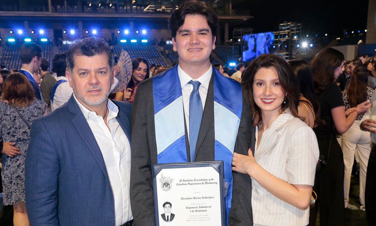 Alejandro Bazúa, Alejandro Bazúa y Rebeca Bazúa / Foto: Daniel Saldívar