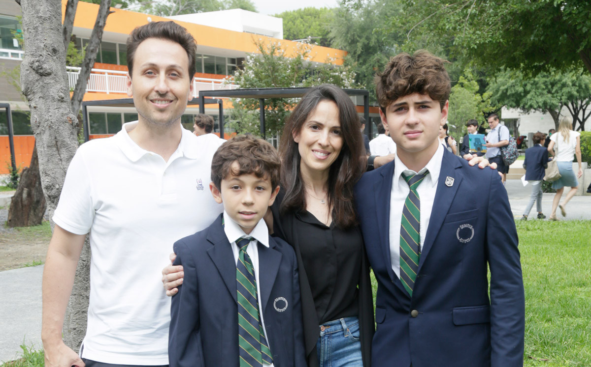 Gerardo Dieste, Gabriel Dieste, Laura Julián y Eugenio Dieste / Foto: Omar Valdez