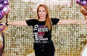 SANDRA GOJON orgullosa de celebrar 40 años de Stardancer