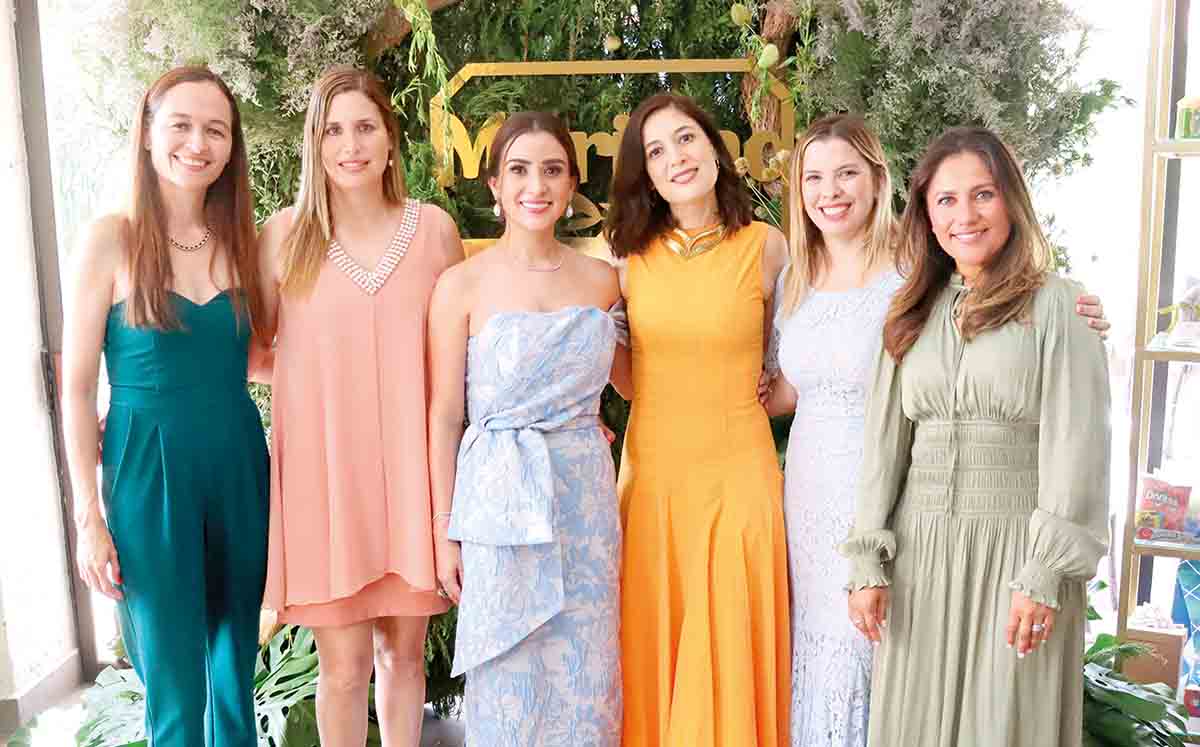 ANA CAROLINA GARIBALDI,MARIELA MINA, MARIANA CONDE, ALEX GAXIOLA, MARIANA ELIZONDO Y KARINA DE ELIZONDO nos regalaron sus mejores sonrisas