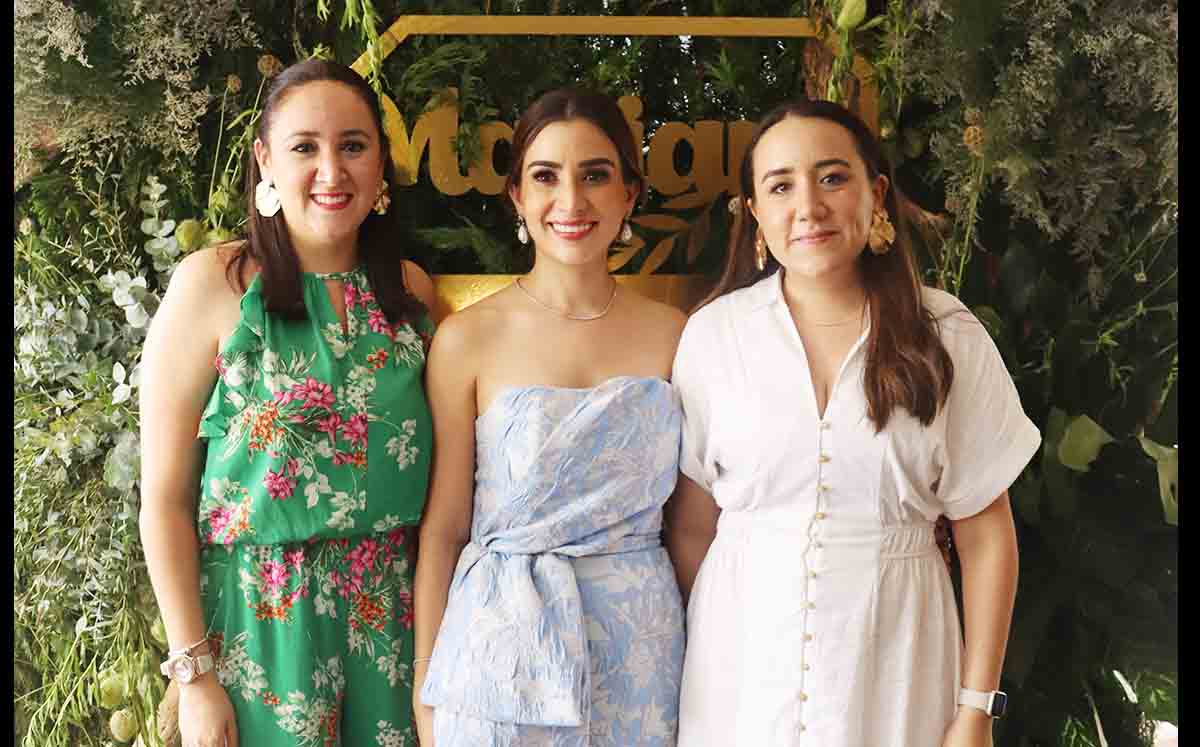 GRACE CONDE, MARIANA CONDE, ANDREA CONDE llegaron puntuales a la misa