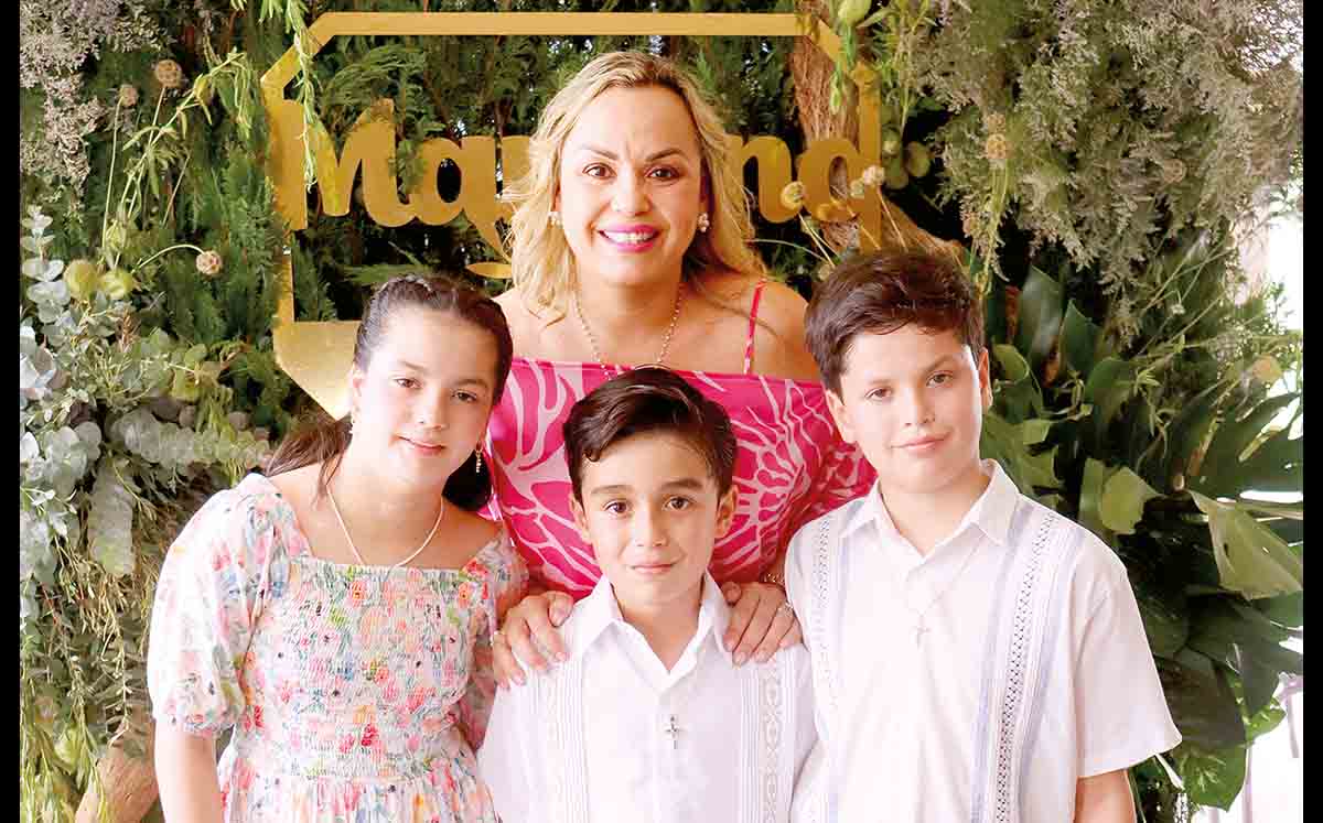 PALOMA DE HERNÁNDEZ, PALOMA HERNÁNDEZ, MARIANO CORONA Y ARMANDO HERNÁNDEZ nos regalaron sus mejores sonrisas