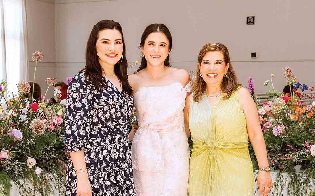AÍDA MARTÍNEZ, MARCELA AGUILAR Y CECI DE MARTÍNEZ nos regalaron sus mejores sonrisas