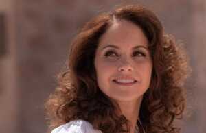 Lucero besa a Mijares  en su concierto (Instagram)