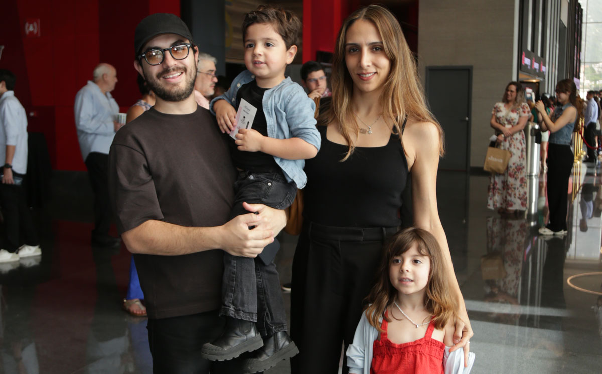 Coco Santos, Pascal Santos, Carolina Medrano y Maya Santos