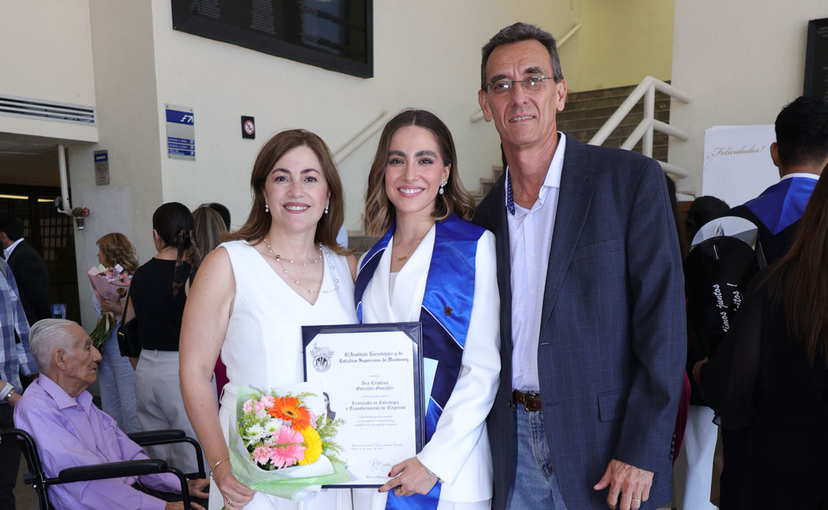 Cristina, Ana Cris y Pelón