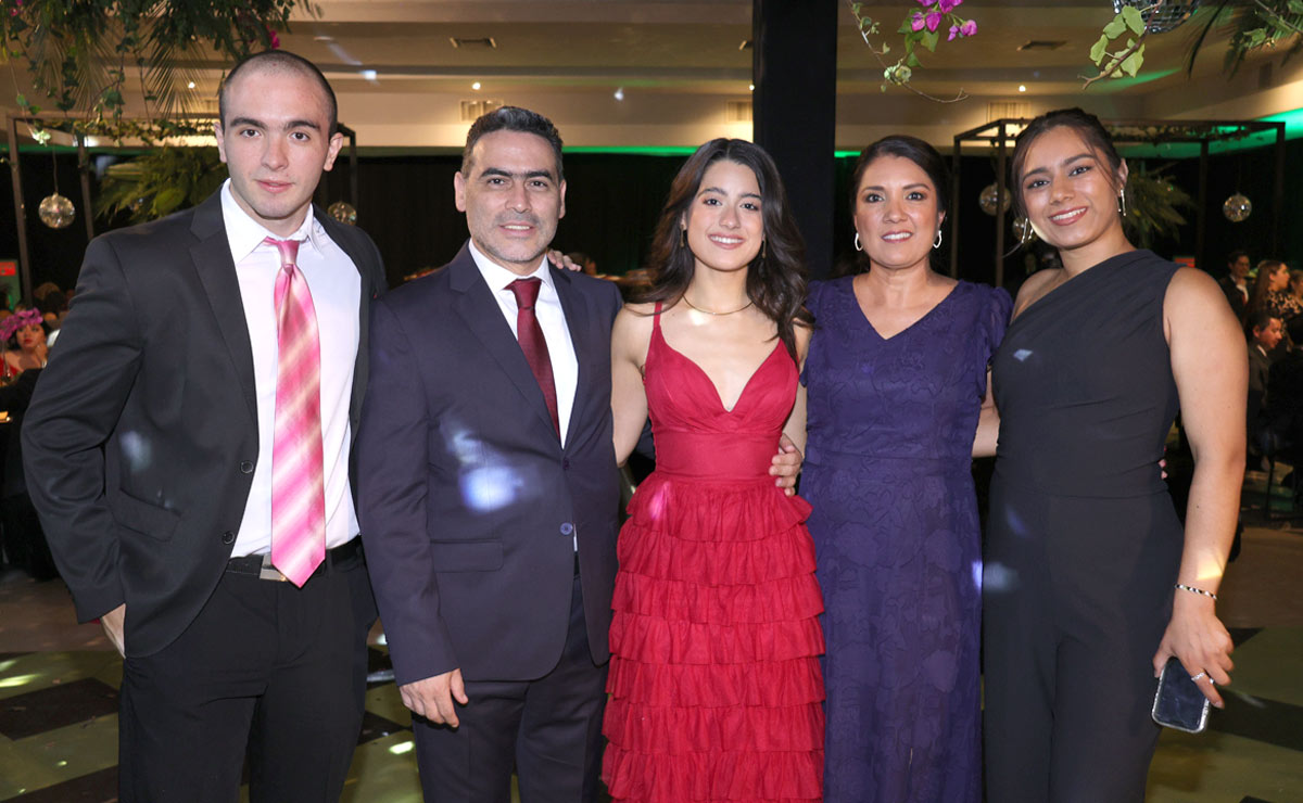 Eduardo, Juan Manuel, Sofía, Julieta y Andrea