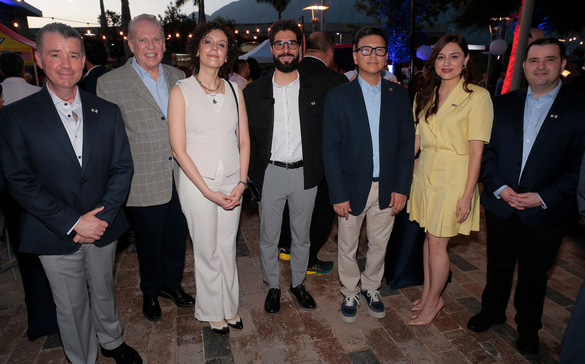 Gustavo Cavazos, Eugenio Elizondo, Adriana Zertuche, Luis Ríos, Jorge Villarreal, Yanick Brisson y Gerardo Cavazos / Foto: Daniel Saldívar