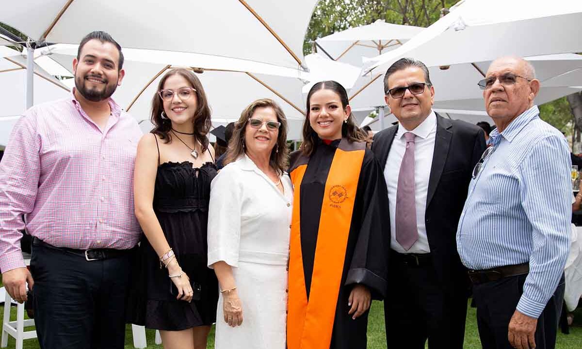 Saúl Beal, Paulina Durán, Caro Durán, Teodoro Durán, Caro Beal y Walter Durán