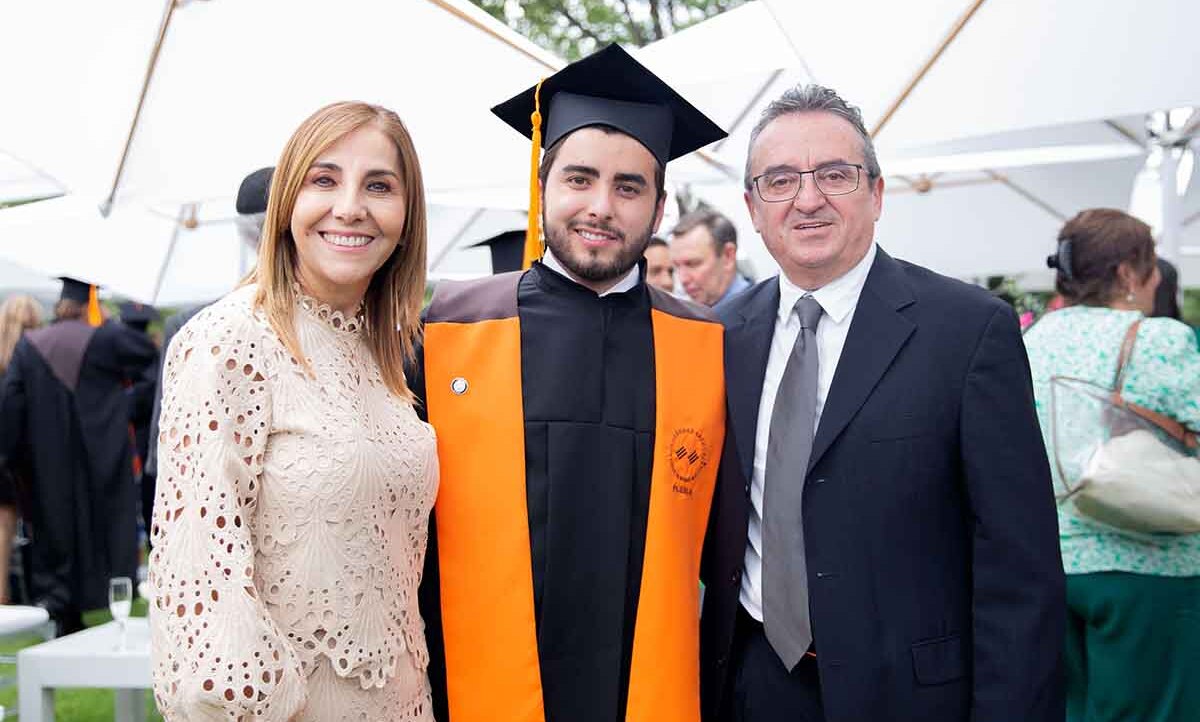 Alfonso Robredo, Rodrigo Robredo y Gloria Ester Galindo