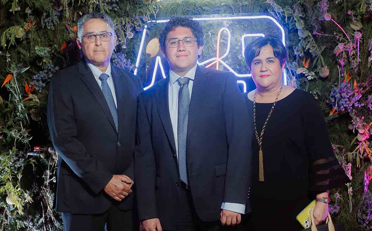 JORGE CASTILLO, RICARDO CASTILLO Y OLIVIA ROJAS nos regalaron sus mejores sonrisas