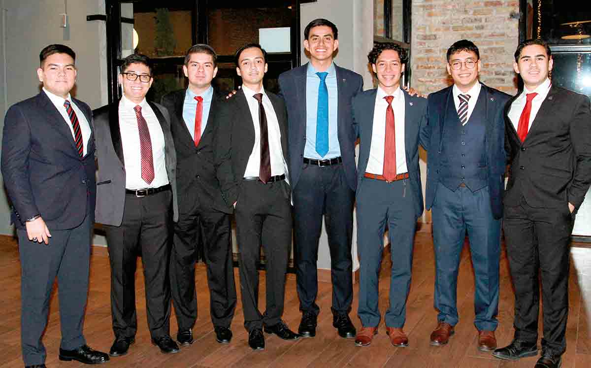ANTONIO HERNÁNDEZ, ERICK LÓPEZ, MAXIMILIANO ACOSTA, JAIR INFANTE, DAVID VILLANUEVA, GUILLERMO MEDRANO, DIEGO MÉNDEZ Y MIGUEL MÁRQUEZ
