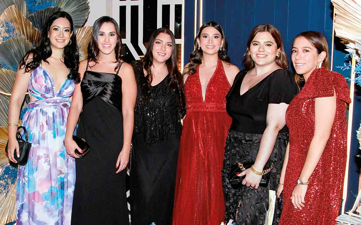 GIANCARLA JUÁREZ, MARIEL ZAPATA, CARI CUEVAS, ANA ROMO, MARYFER QUINTANILLA Y BRENDA MORENO llegaron con sus mejores outfits al festejo