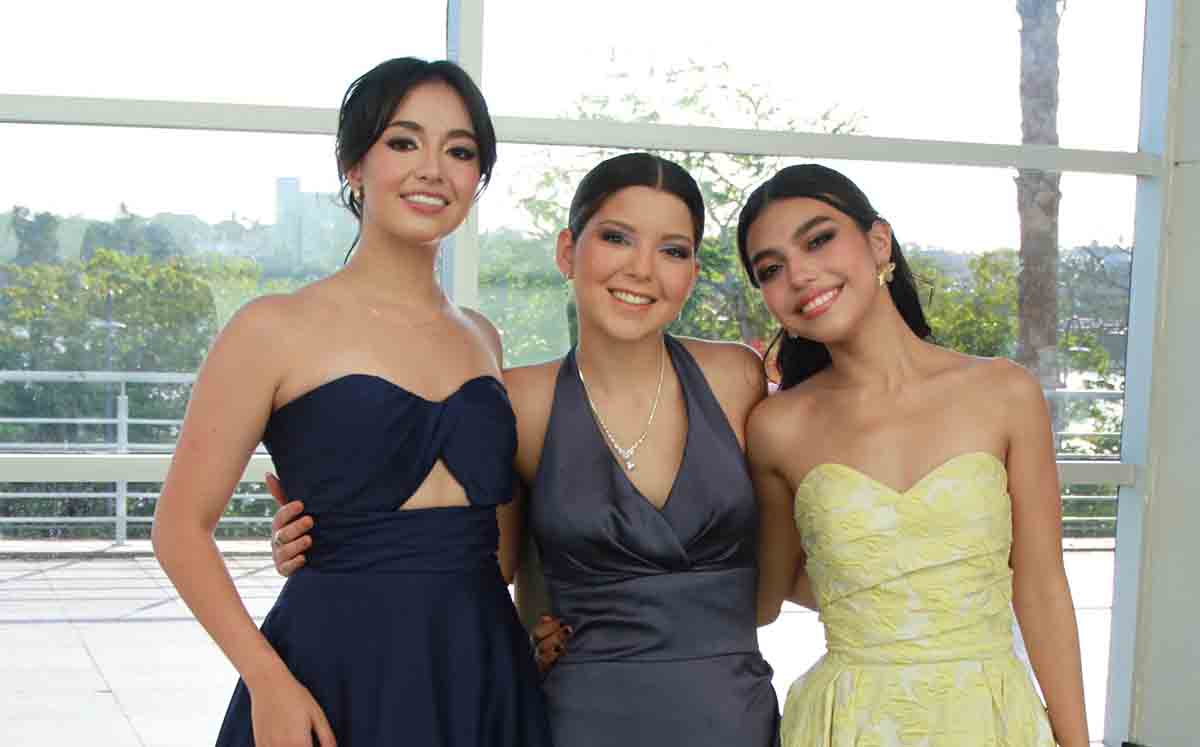 Asistentes llegaron con sus mejores vestidos a la Expo Tampico