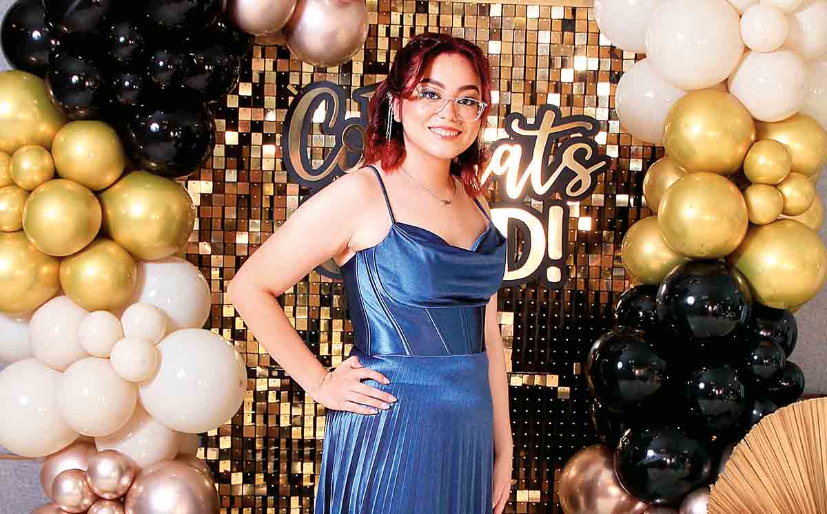 FRIDA RAMOS bailó con la música del DJ Alan Avalos