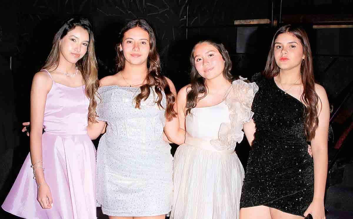 VALERIA ESTRADA, AMIRA SEPTIÉN, SOFÍA PUENTES E YVANA FAJARDO fueron parte de una entrega de galardones
