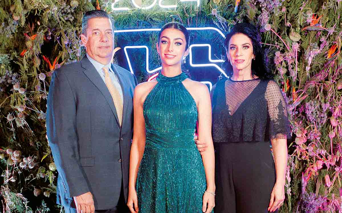 SANTIAGO SOBERA, DANIELA SOBERA Y DANIELA CHEMAS nos regalaron sus mejores sonrisas