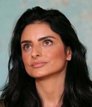 Aislinn Derbez presume bikini nude (Instagram)