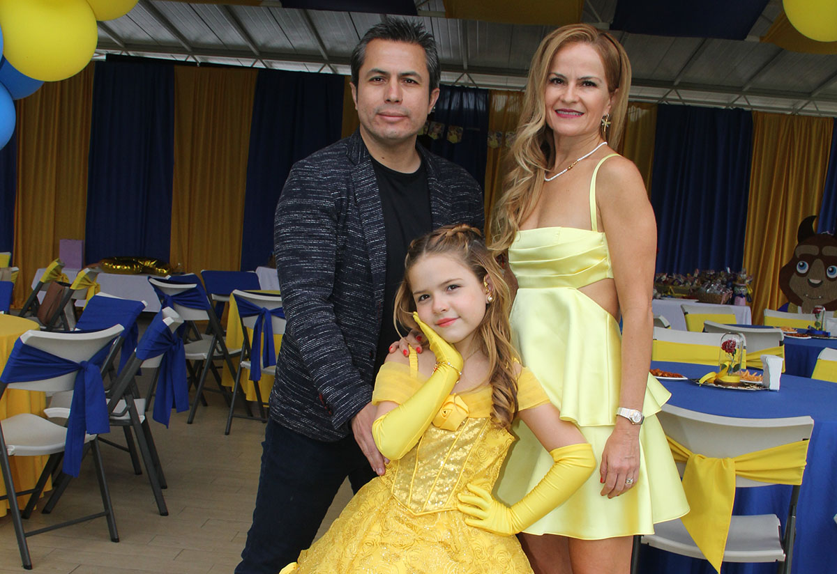 01 Daniel Reynoso, Leticia Velarca y Lety Reynoso Velarca