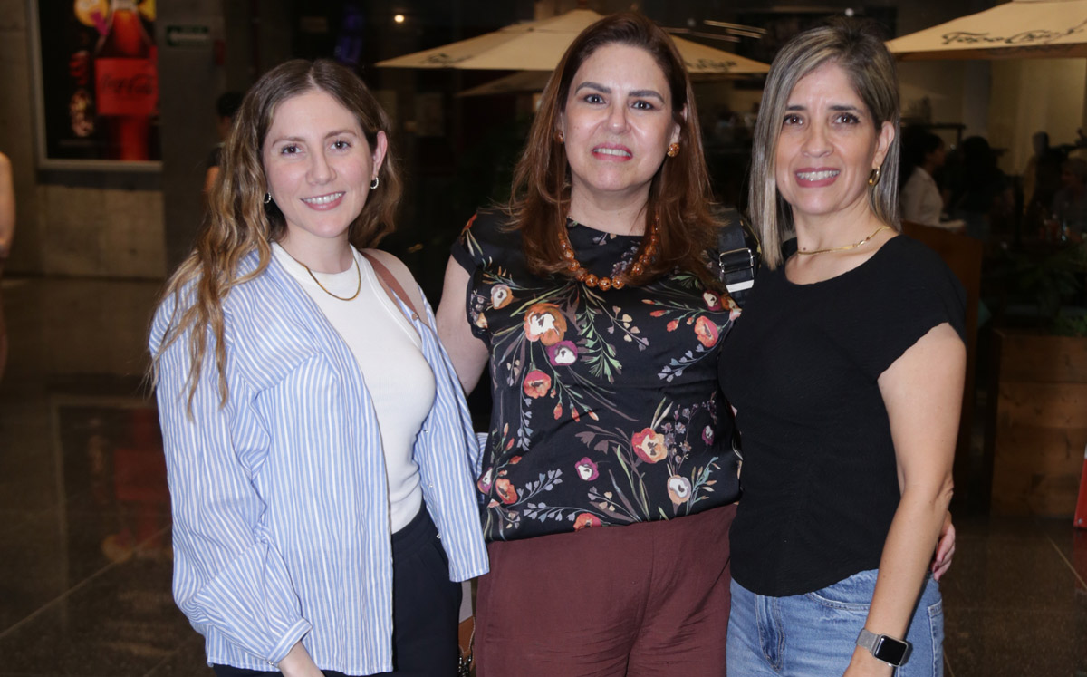 Érika Marcos, Nelly González de Albo y Rebeca Ayala de Albo / Foto: Roberto Alvarado