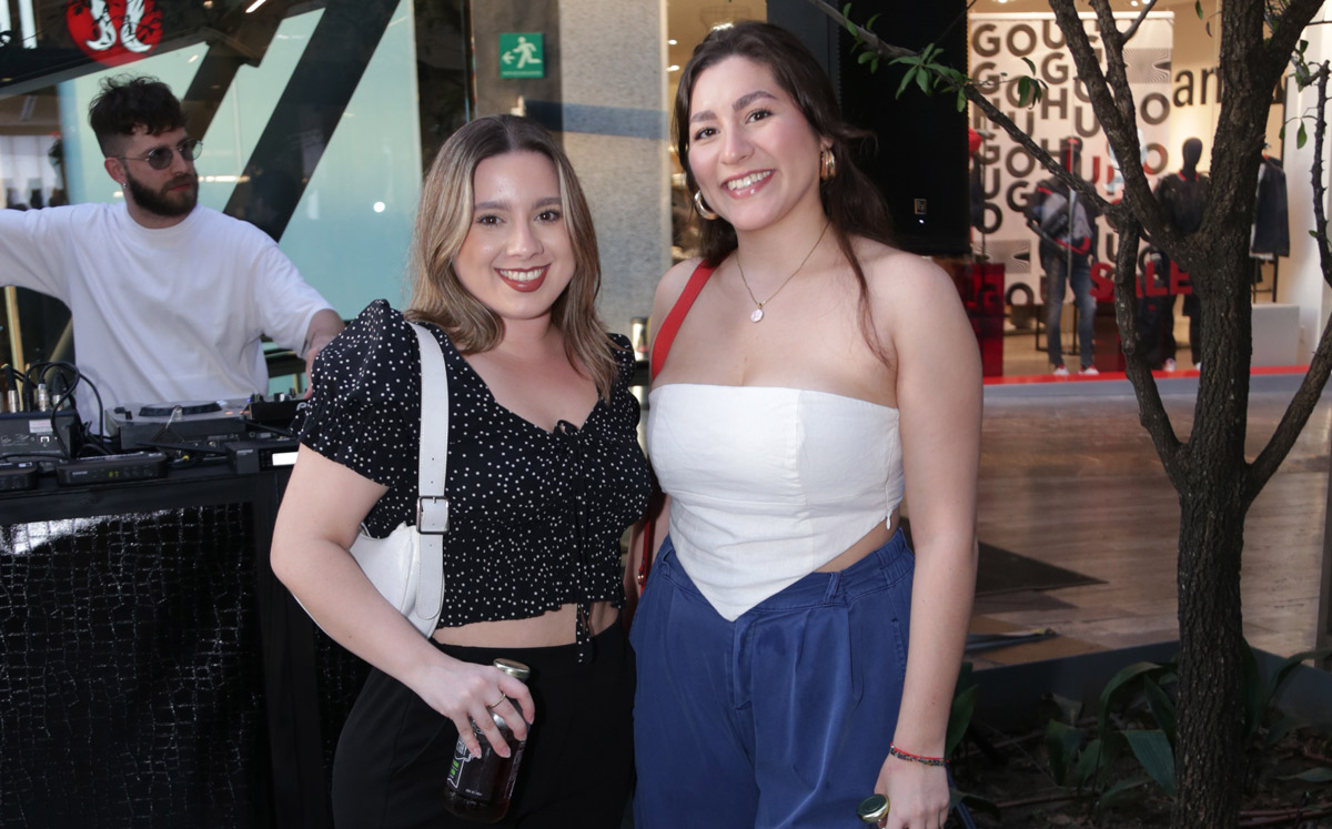 Mayra Vela y Marcia Morales / Foto: Roberto Alvarado