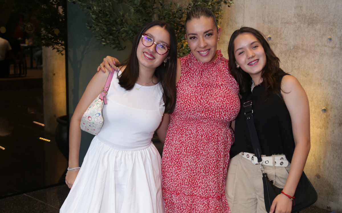 Silvana López, Karina Carmona y Renata López / Foto: Roberto Alvarado