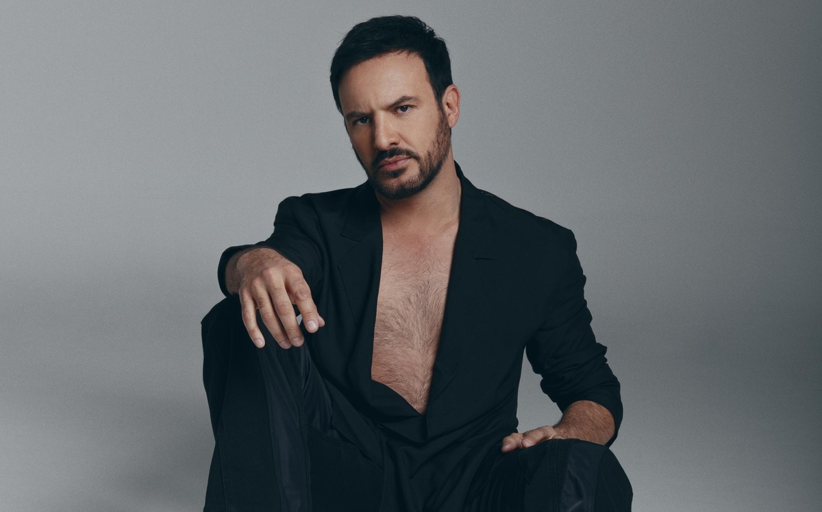 El actor estrena la serie La Azules junto a Bárbara Mori, por Apple Tv.