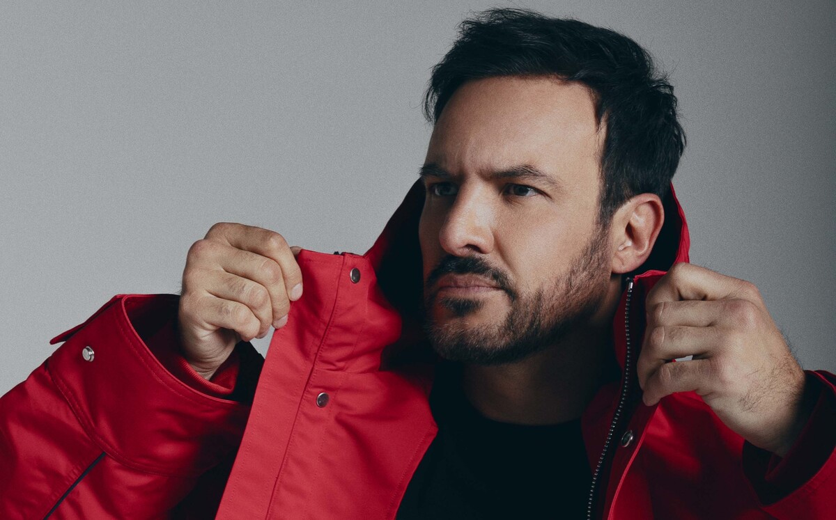 Alejandro ha aparecido en películas como ¿Qué le dijiste a Dios? y Cuatro lunas, montajes como Mamma Mía! y novelas como El señor de los cielos.