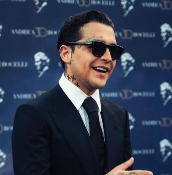 Christian Nodal  es comparado con Johnny Depp (Instagram)