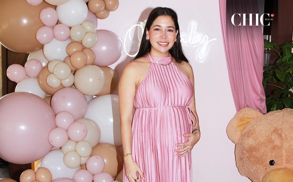 DANIELA GÓMEZ lució radiante en su baby shower