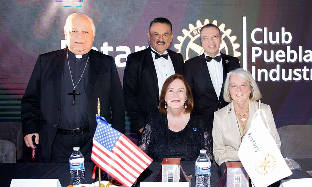 Socios honorarios del Club Rotario Puebla