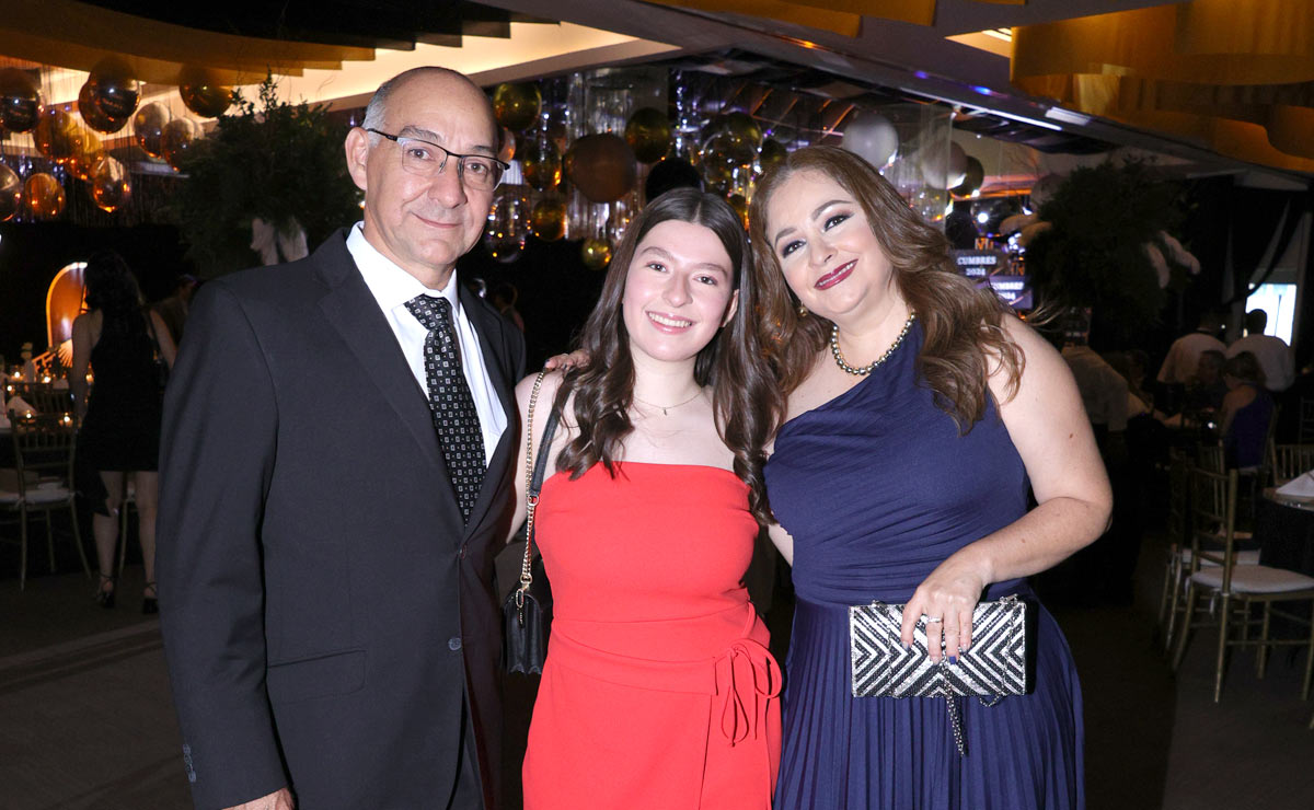 Alejandro, Ana Laura y Laura