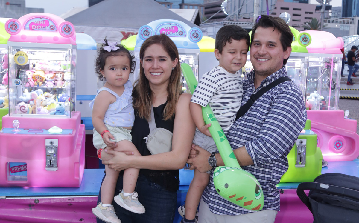 Jimena Viesca, Martha Algaba, Eugenio Viesca y Alejandro Viesca / Foto: Roberto Alvarado