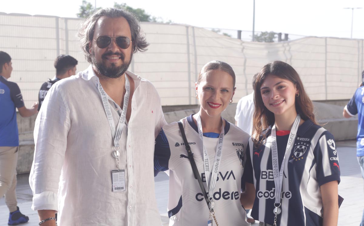 Julián Serrano, Isadora Garza e Isabela Serna