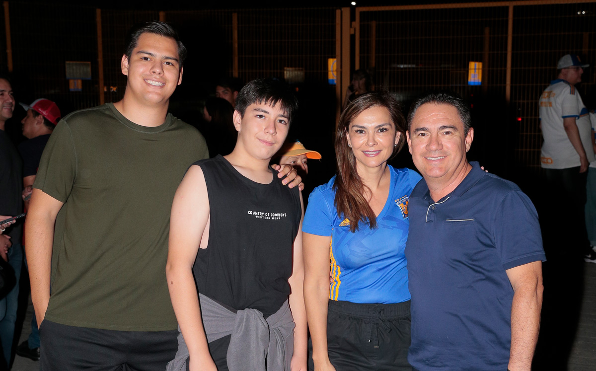 Omar De la Cruz, Enrique Cantú, Érika Salinas y Omar De la Cruz / Foto: Daniel Saldívar