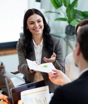 Vacante en Estados Unidos sin estudios: Requisitos y cómo aplicar (Foto: Freepik)