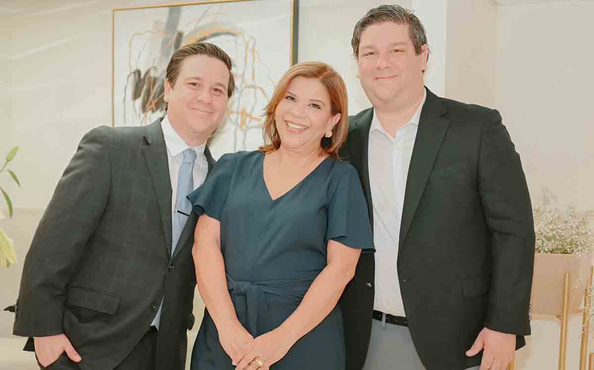 ANDRÉS RODRÍGUEZ, MÓNICA AVIÑA Y RENÉ RODRÍGUEZ nos regalaron sus mejores sonrisas